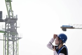 抗塔的正确操作是什么？