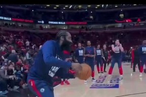 《NBA2K11》游戏360度扣篮轻松使出（实战技巧揭秘）